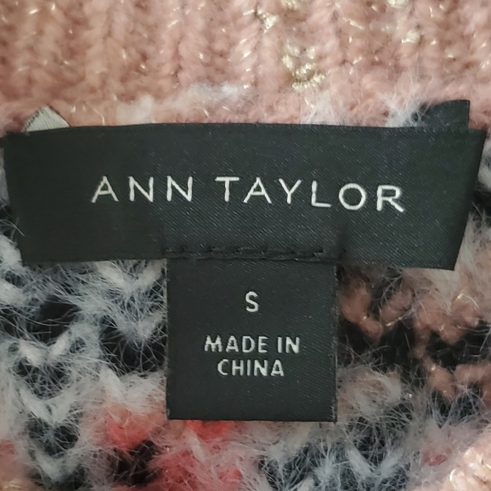Ann Taylor Aztec Geometric Print Sweater Pink Nude Block Small Like New - Picture 13 of 15